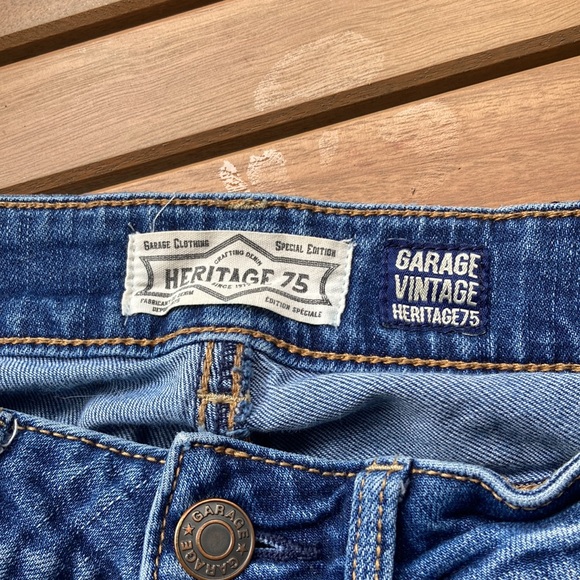 Jeans - Picture 2 of 5